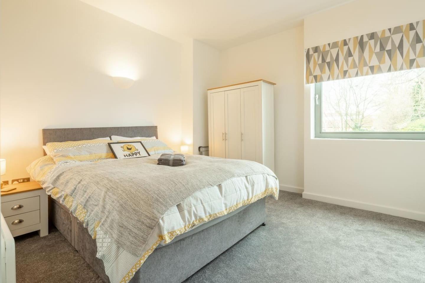 Central Bedford: two bedrooms, breakfast basket Buitenkant foto